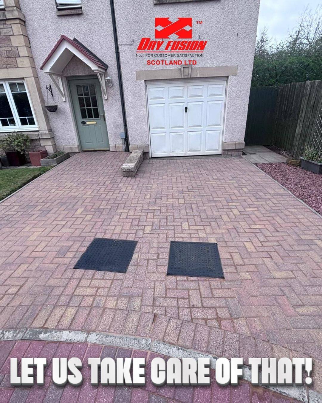 clean house driveway washed by dryfusion